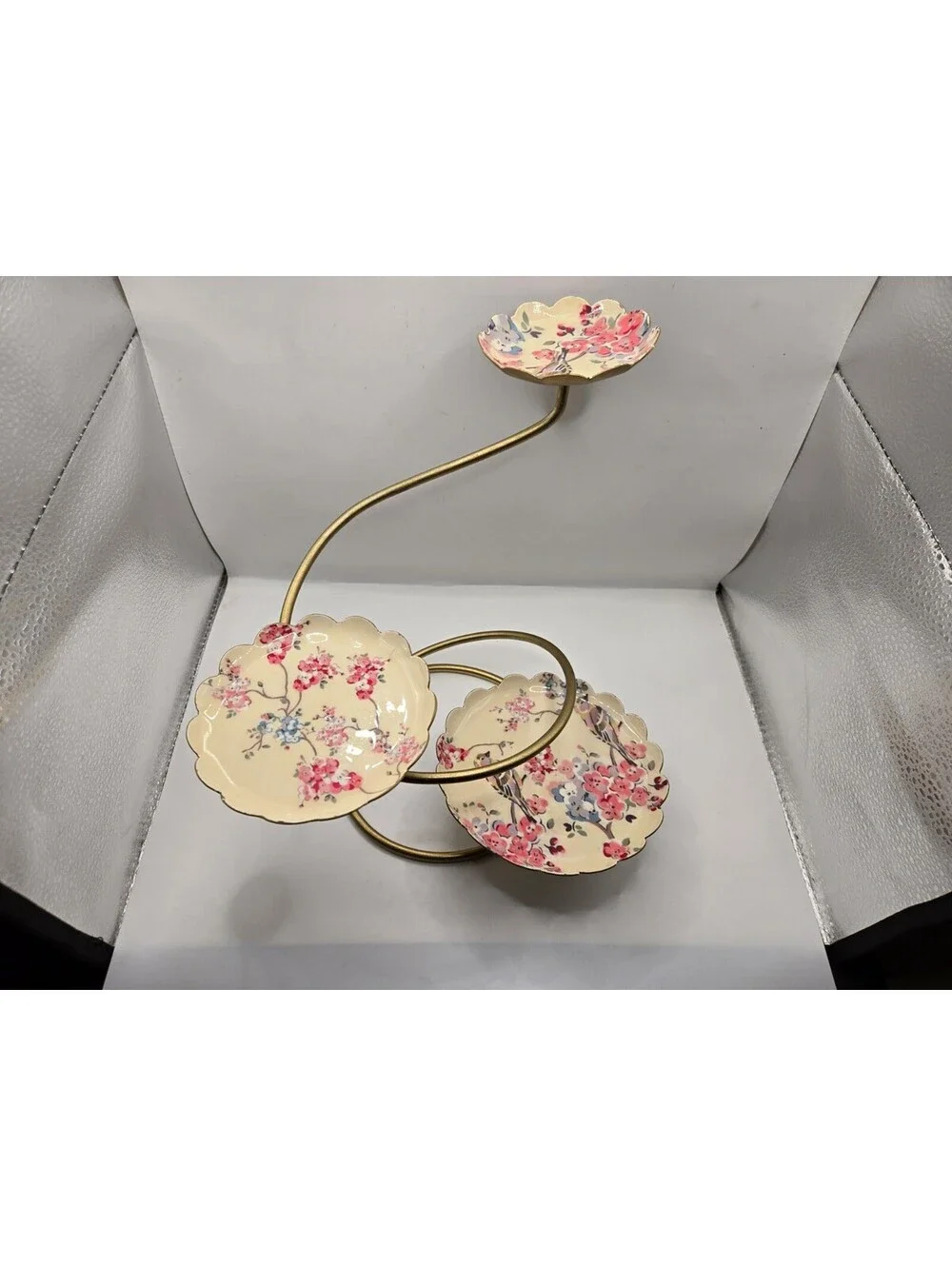 Vintage Chinoiserie 3-Tier Jewelry Dessert Vanity Stand Floral Bird Brass